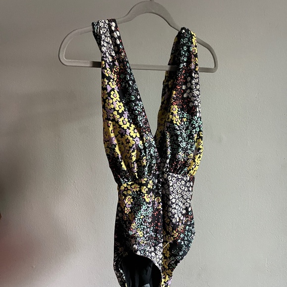Anthropologie Allihop Zinnia Plunge Black Floral One Piece Swimsuit Size M - Picture 1 of 4